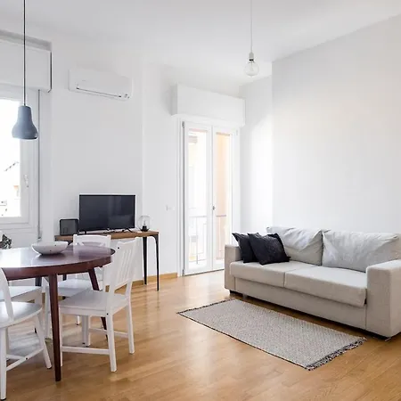 Grazioso A Due Passi Da Piazza Maggiore Apartment *